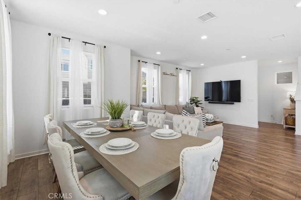Image 15 of property listing at 13858 Sedum Lane, Fontana, CA 92336