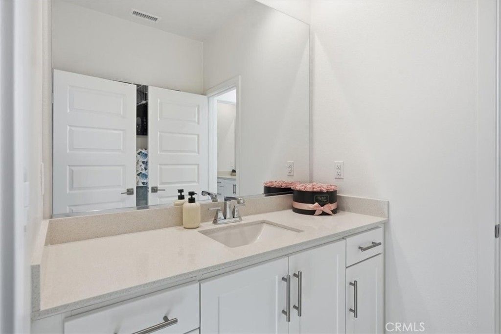 Image 27 of property listing at 13858 Sedum Lane, Fontana, CA 92336