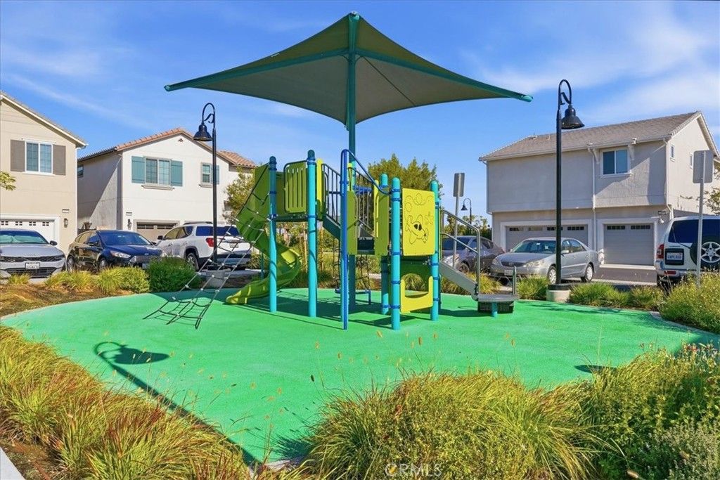 Image 34 of property listing at 13858 Sedum Lane, Fontana, CA 92336