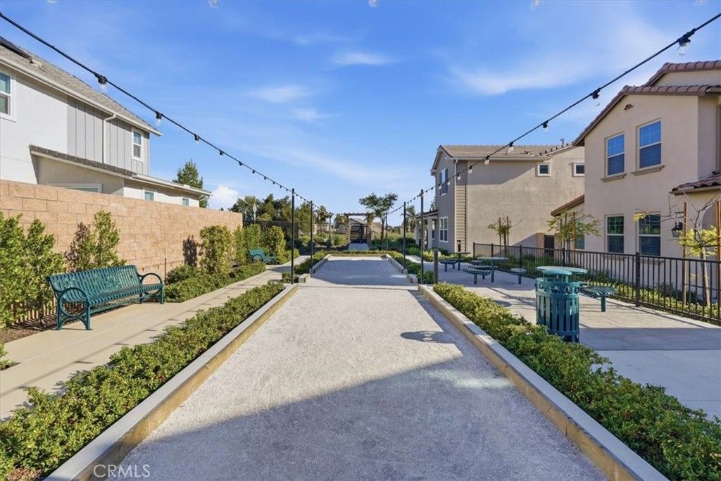Image 36 of property listing at 13858 Sedum Lane, Fontana, CA 92336
