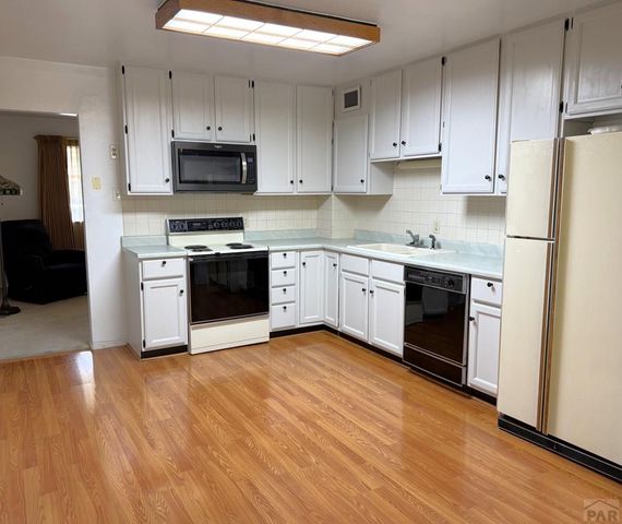 1710 Eden Ave, Pueblo, CO 81005