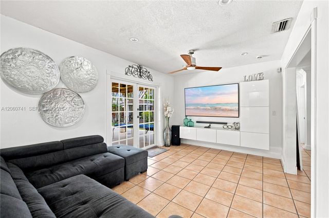 11831 SW 31st St, Miami, FL 33175