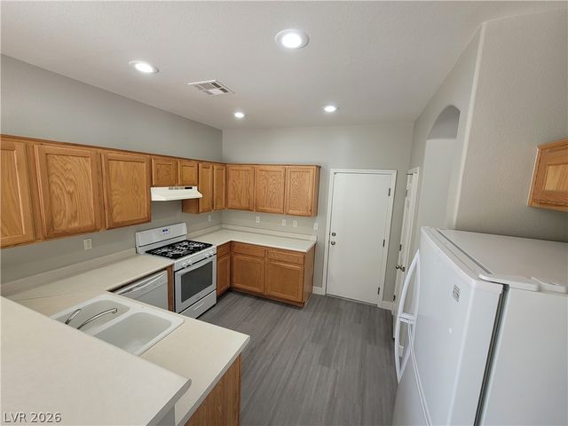 5588 Fewkes Canyon Court, Las Vegas, NV 89139