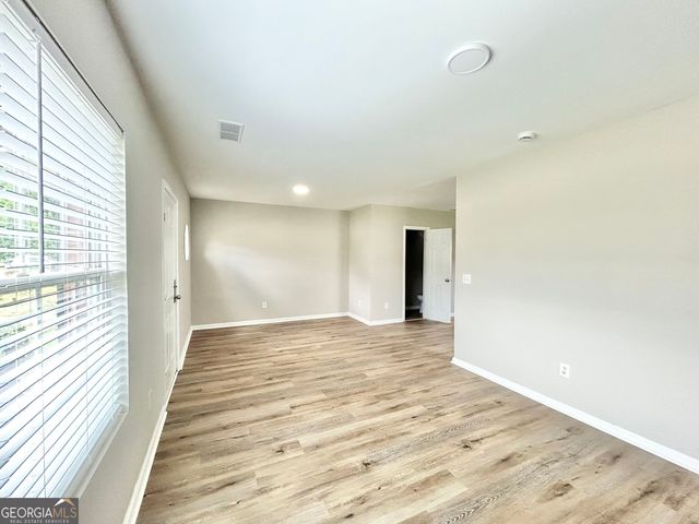 736 Wheel House Lane B, Monroe, GA 30655