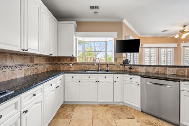 813 Saratoga Drive, Southlake, TX 76092