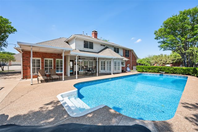 813 Saratoga Drive, Southlake, TX 76092