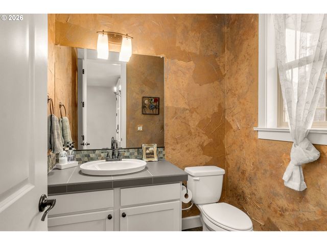 15394 Sw OAKMONT Pl, Portland, OR 97224