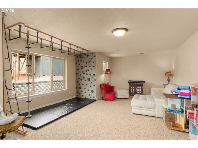 15394 Sw OAKMONT Pl, Portland, OR 97224