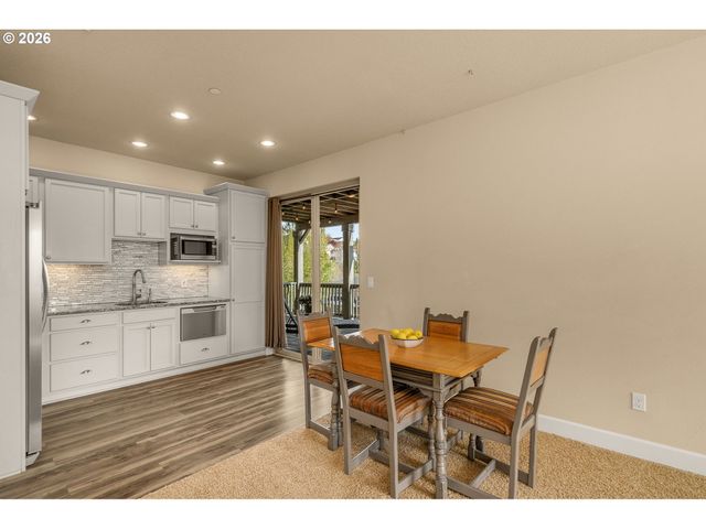 15394 Sw OAKMONT Pl, Portland, OR 97224