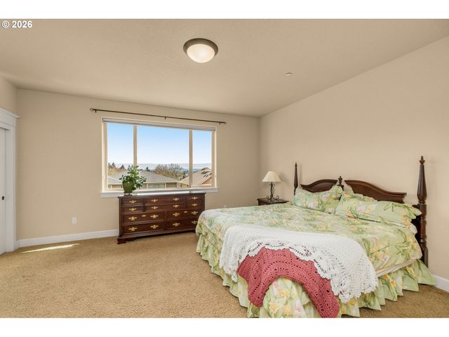 15394 Sw OAKMONT Pl, Portland, OR 97224