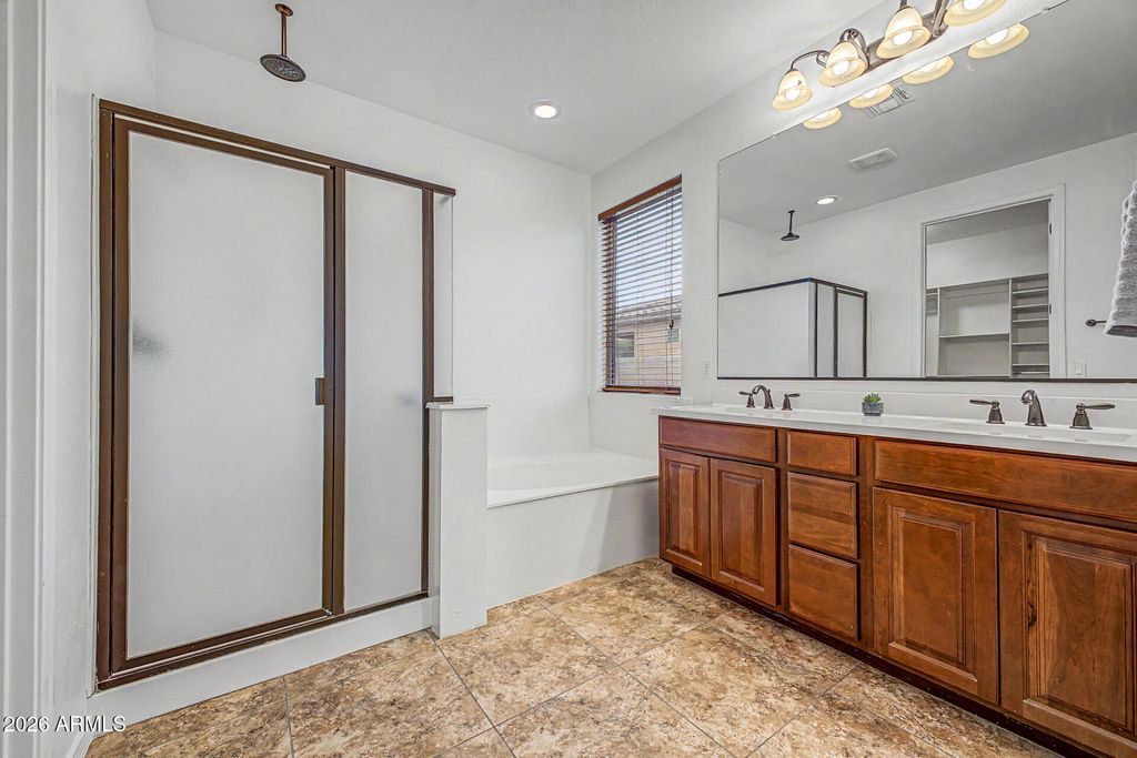 Image 13 of property listing at 14468 W DESERT FLOWER Drive, Goodyear, AZ 85395