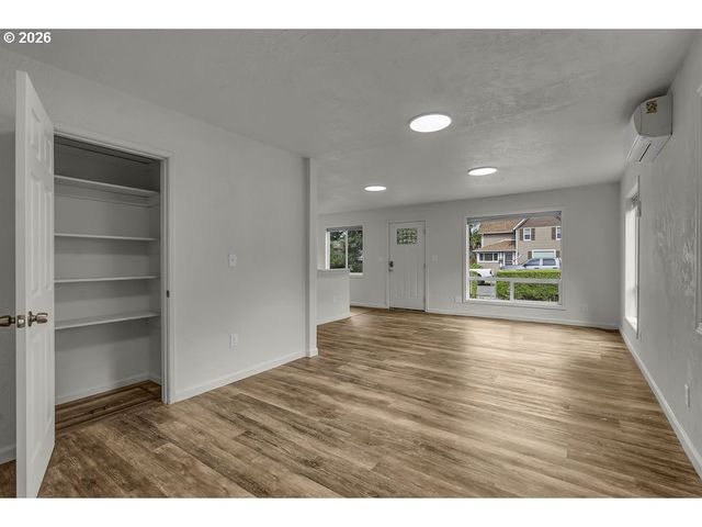 905 20TH St Se, Salem, OR 97301