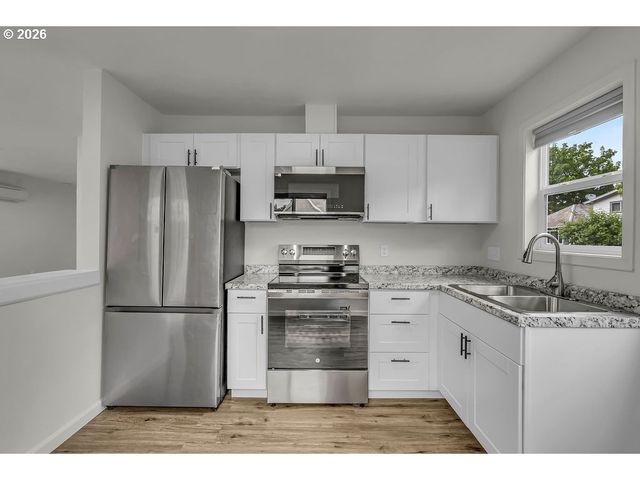 905 20TH St Se, Salem, OR 97301