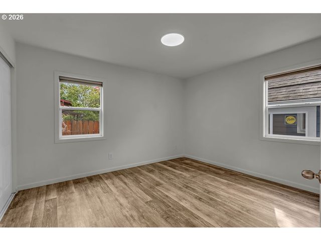 905 20TH St Se, Salem, OR 97301