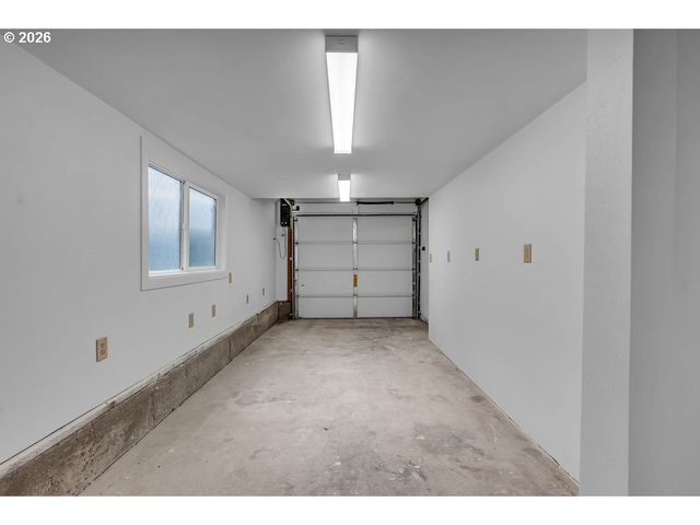 905 20TH St Se, Salem, OR 97301