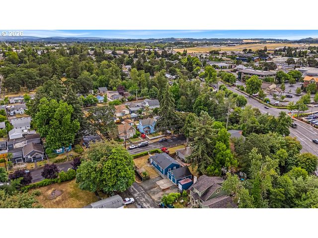 905 20TH St Se, Salem, OR 97301