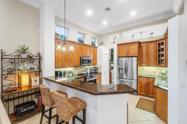 9305 Briarcliff Trace, Port St Lucie, FL 34986