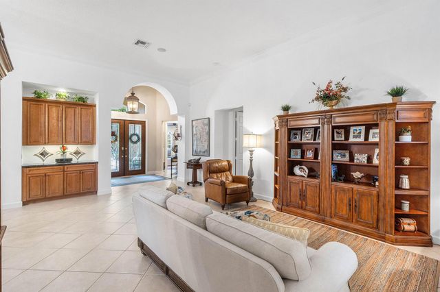 9305 Briarcliff Trace, Port St Lucie, FL 34986