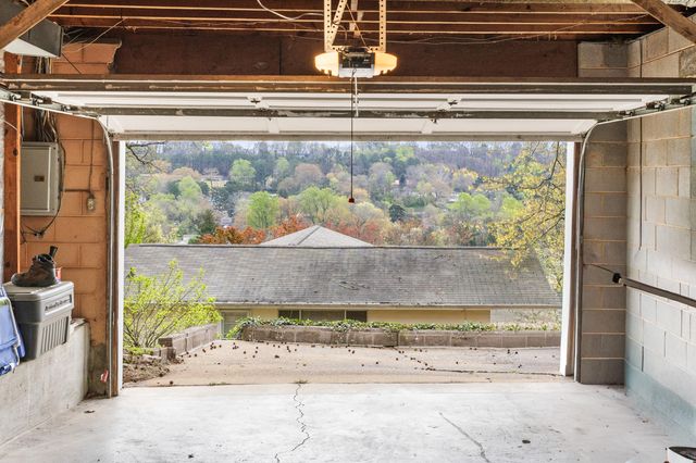 23 Holiday Lane, Chattanooga, TN 37415