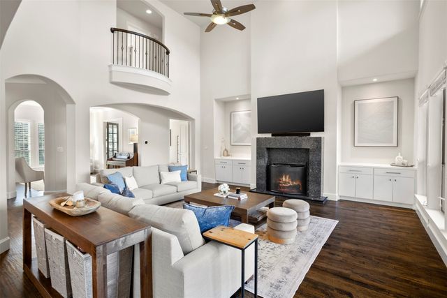 1302 Featherwood Drive, Murphy, TX 75094