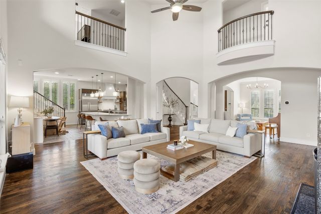 1302 Featherwood Drive, Murphy, TX 75094