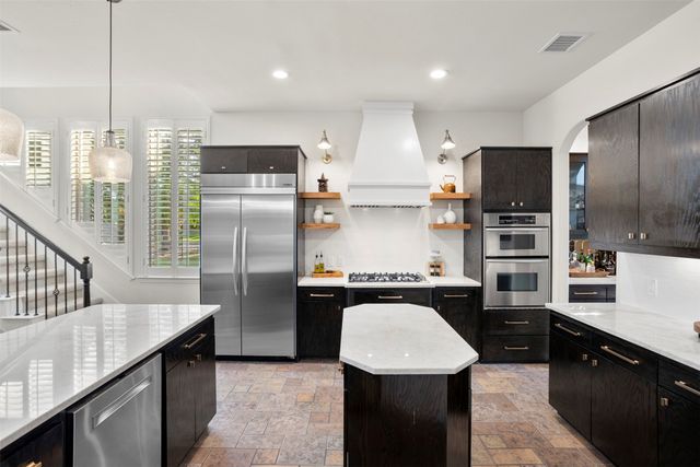 1302 Featherwood Drive, Murphy, TX 75094