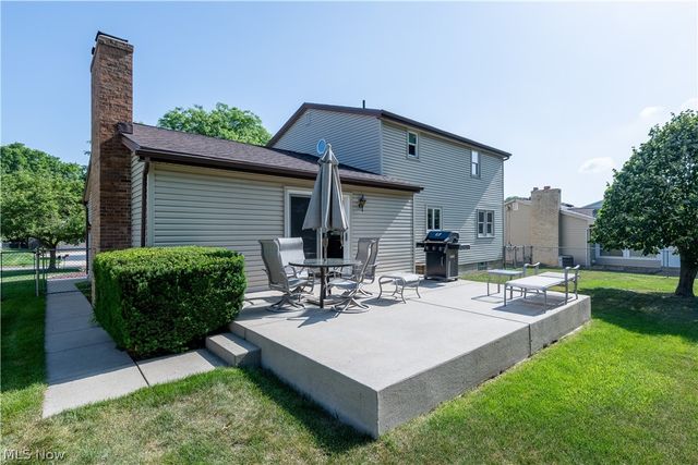 1507 Tamarisk, Poland, OH 44514