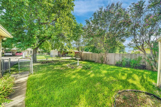 1021 Alexandria Avenue, Garland, TX 75040
