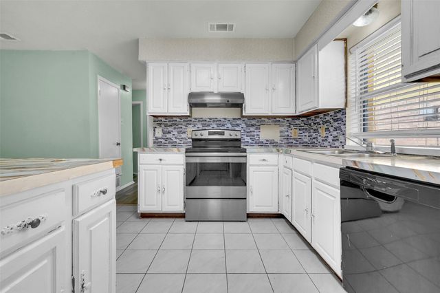 1021 Alexandria Avenue, Garland, TX 75040