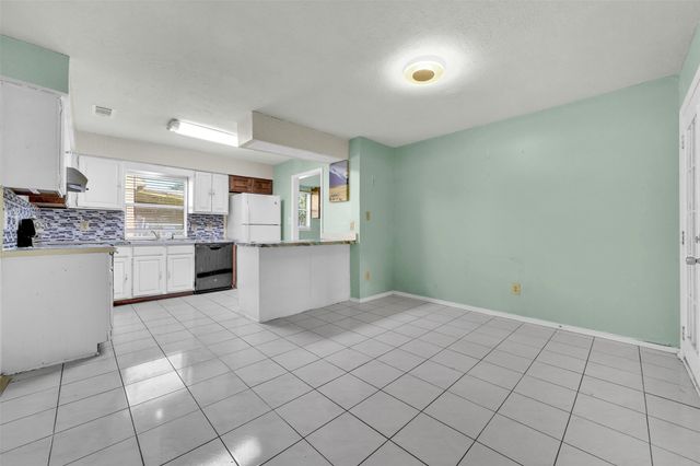 1021 Alexandria Avenue, Garland, TX 75040