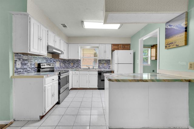 1021 Alexandria Avenue, Garland, TX 75040