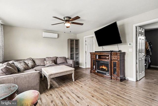 907 OAK LN, Lebanon, PA 17046