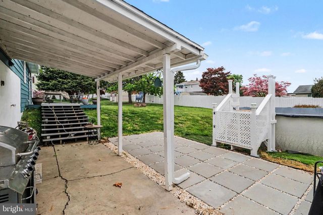 907 OAK LN, Lebanon, PA 17046