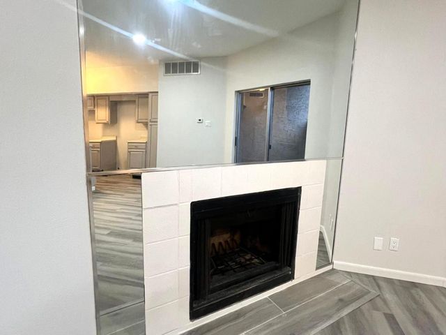 10855 Meadowglen Lane 903, Houston, TX 77042