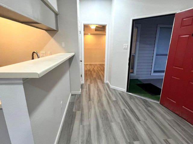 10855 Meadowglen Lane 903, Houston, TX 77042