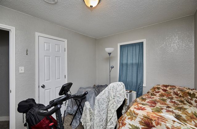 2544 Vale Street, Des Moines, IA 50317