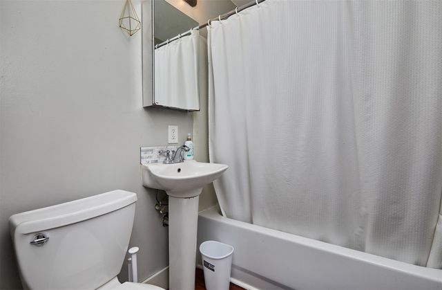 2544 Vale Street, Des Moines, IA 50317