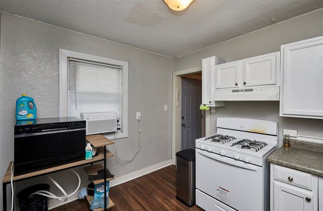 2544 Vale Street, Des Moines, IA 50317