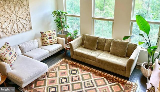 3634 COMMODORE JOSHUA BARNEY DR NE, Washington, DC 20018