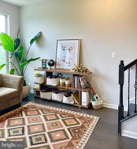 3634 COMMODORE JOSHUA BARNEY DR NE, Washington, DC 20018