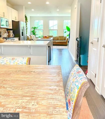 3634 COMMODORE JOSHUA BARNEY DR NE, Washington, DC 20018