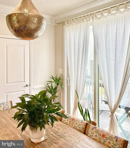 3634 COMMODORE JOSHUA BARNEY DR NE, Washington, DC 20018