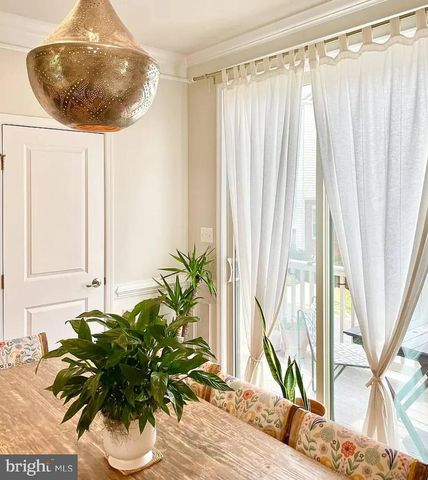3634 COMMODORE JOSHUA BARNEY DR NE, Washington, DC 20018