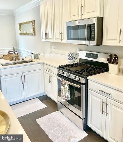 3634 COMMODORE JOSHUA BARNEY DR NE, Washington, DC 20018