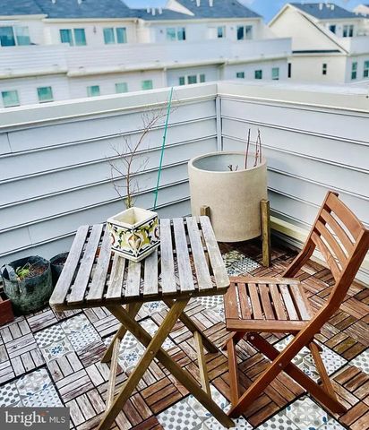 3634 COMMODORE JOSHUA BARNEY DR NE, Washington, DC 20018