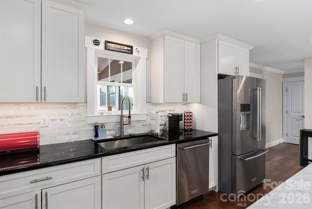 760 Jenkins Valley Road, Alexander, NC 28701