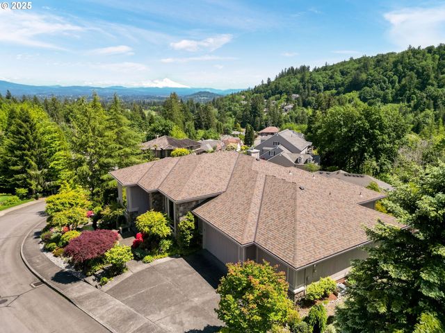 50 Se AVONDALE Ct, Gresham, OR 97080