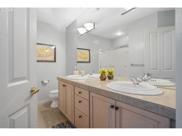 50 Se AVONDALE Ct, Gresham, OR 97080