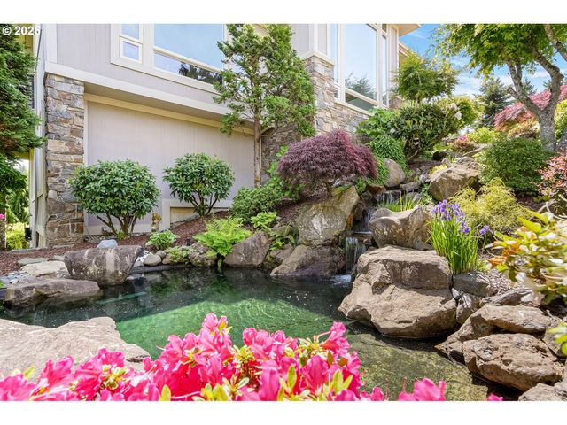 50 Se AVONDALE Ct, Gresham, OR 97080