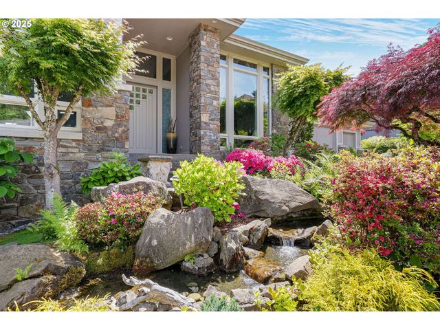 50 Se AVONDALE Ct, Gresham, OR 97080